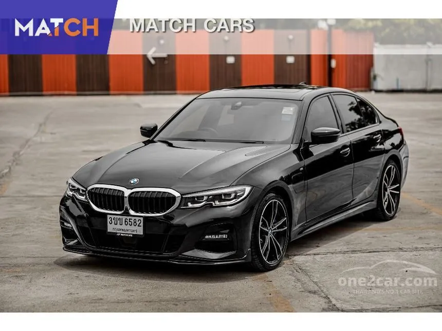 2021 BMW 330e M Sport Sedan