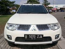 PAJERO SPORT DAKAR TRIPTONIC DIESEL SUNROOF 2011 PUTIH, SUPER ISTIMEWA, ANTIK, MULUS BANGET