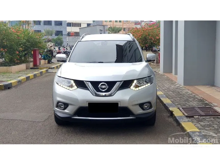 Jual Mobil Nissan X