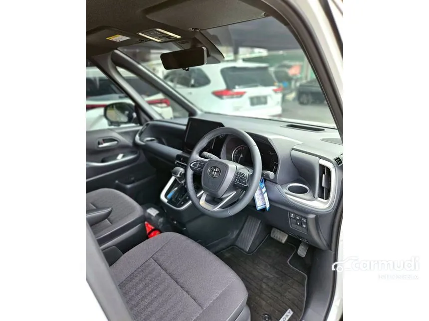 2025 Toyota Voxy (Premium Color) MPV