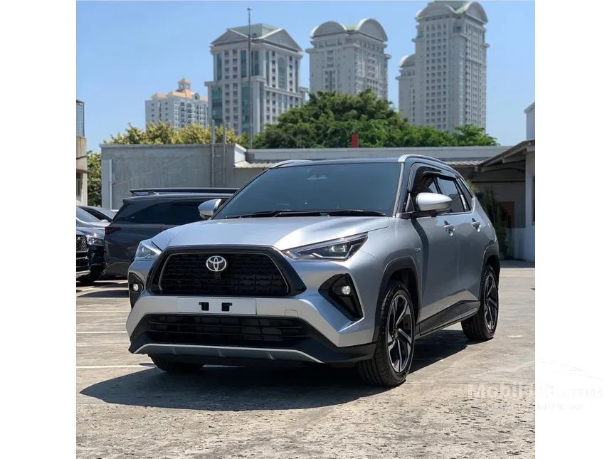 2026 Toyota Yaris Cross S HV with GR Parts Aero Pkg SUV