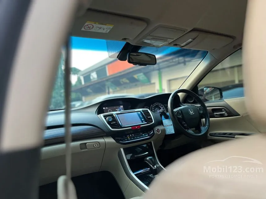 2016 Honda Accord VTi-L Sedan