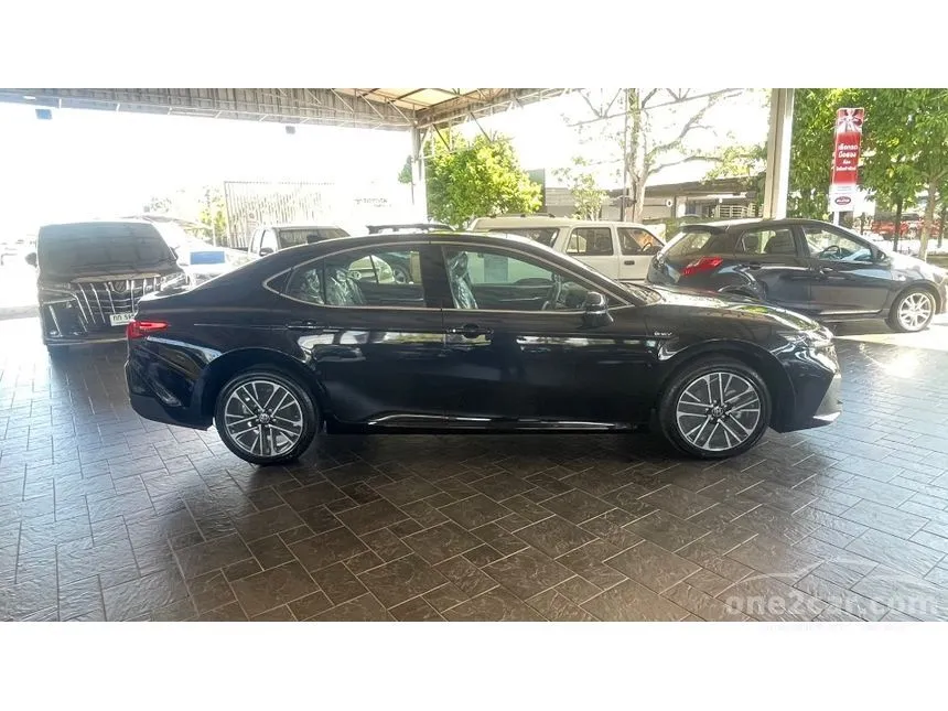 2025 Toyota CAMRY HEV Premium Sedan