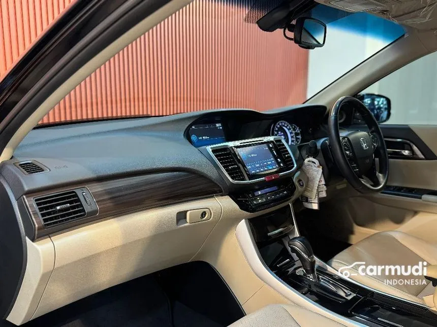 2016 Honda Accord VTi-L Sedan