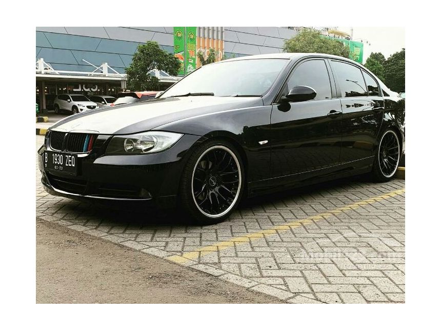 Bmw 320i 2008 года