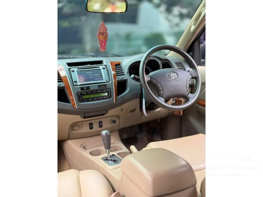 2011 Toyota Fortuner G SUV