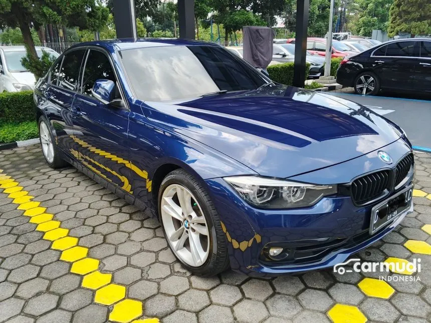 2019 BMW 320i Sport Shadow Edition Sedan