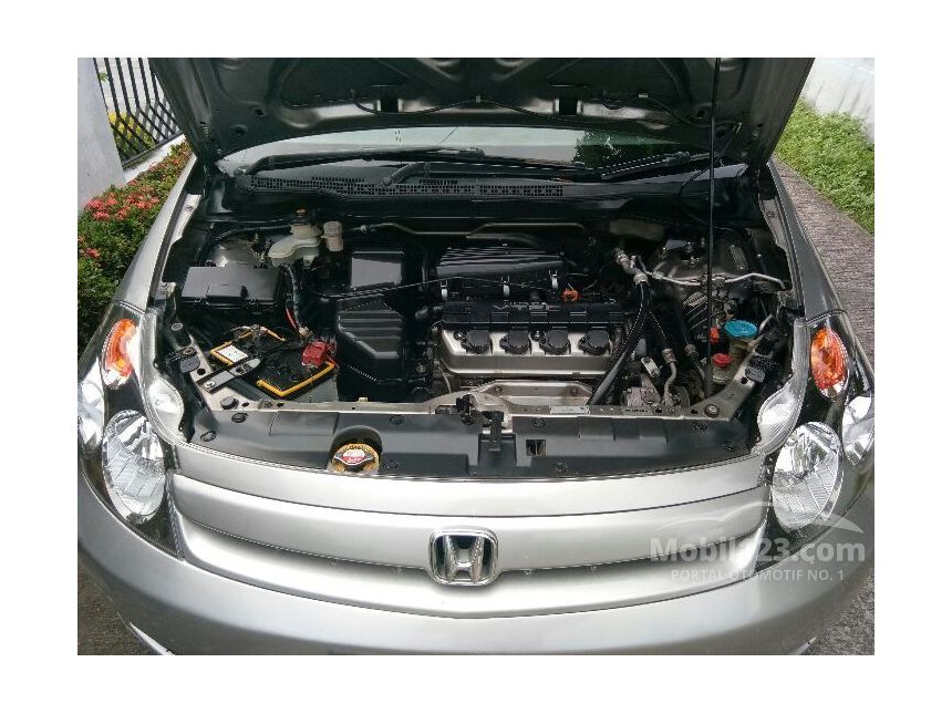 2006 Honda Stream 1.7 MPV