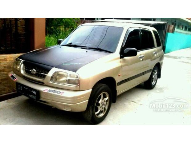 Suzuki Escudo Mobil bekas dijual di Indonesia - Dari 118 