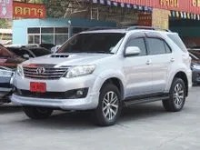 2013 Toyota FORTUNER 3.0 (ปี 12-15) V 50th Anniversary SUV