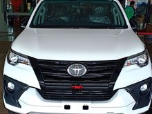 2019 Toyota Fortuner 2.4 TRD SUV