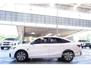 2022 Toyota Yaris Ativ 1.2 Premium Luxury Sedan
