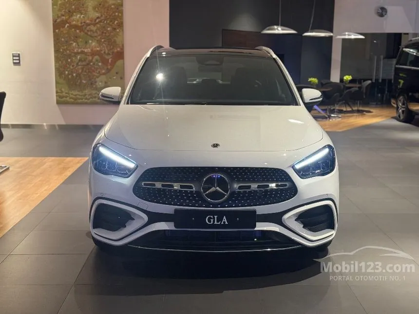2025 Mercedes-Benz GLA200 AMG Line SUV