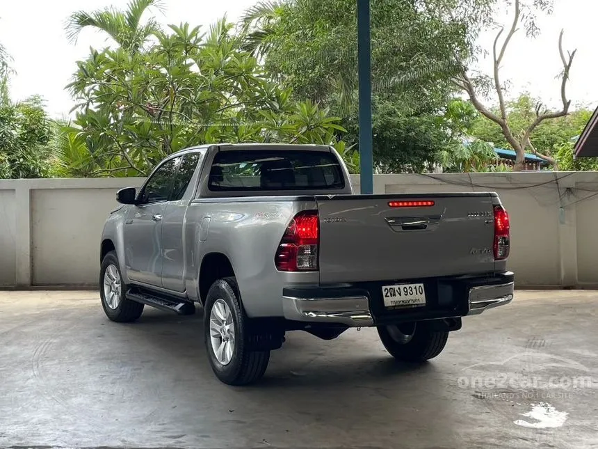2017 Toyota HILUX REVO E Prerunner Smart Cab Pickup