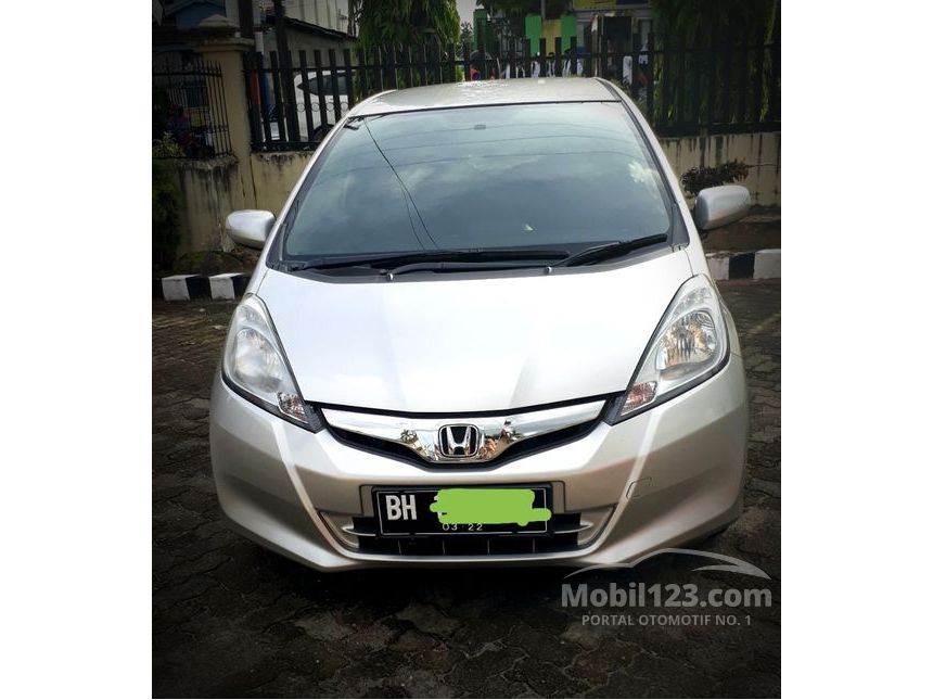 2013 Honda Jazz S Hatchback