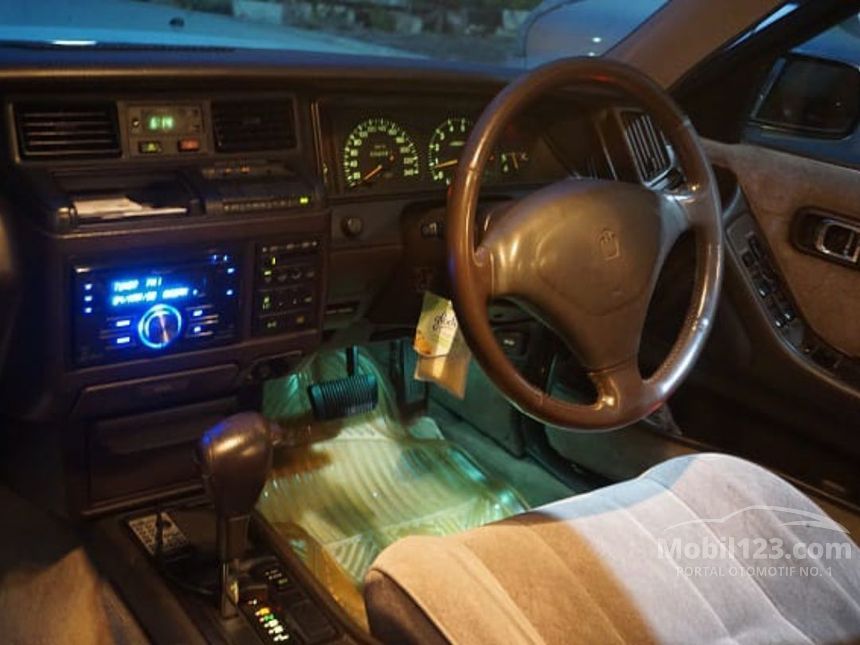 1995 Toyota Crown Sedan