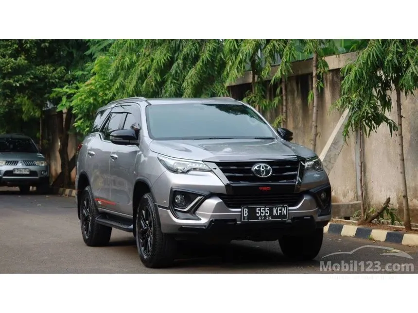 Jual Mobil Toyota Fortuner 2019 TRD 2.7 di DKI Jakarta Automatic SUV Silver Rp 375.000.000