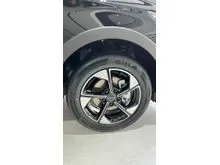 2026 BYD M6 1.5 DM-i Cross Advanced PHEV MPV