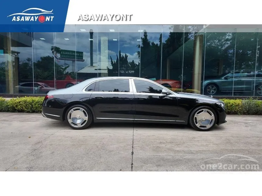 2026 Mercedes-Benz Maybach S580 e Premium Sedan