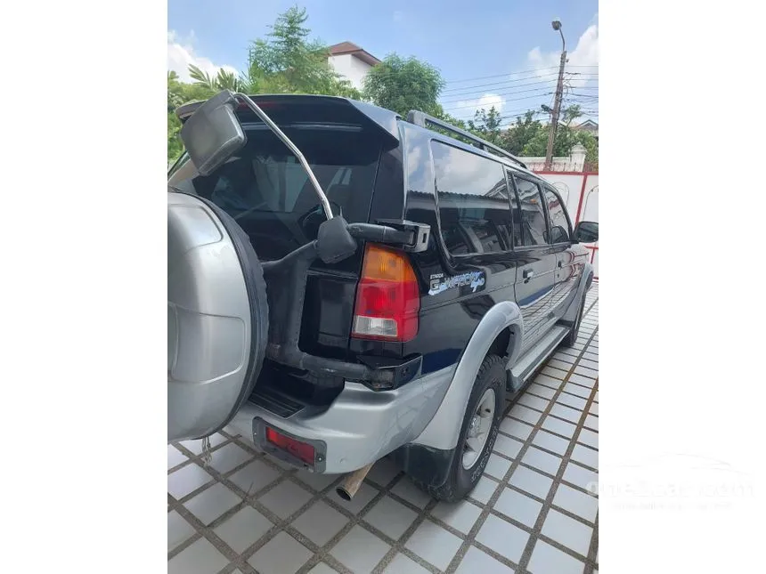 2002 Mitsubishi Strada G-Wagon GLS Wagon