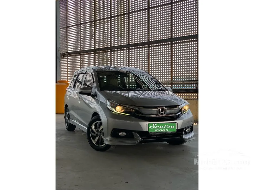 Jual Mobil Honda Mobilio 2019 E 1.5 di Jawa Timur Automatic MPV Silver Rp 175.999.998