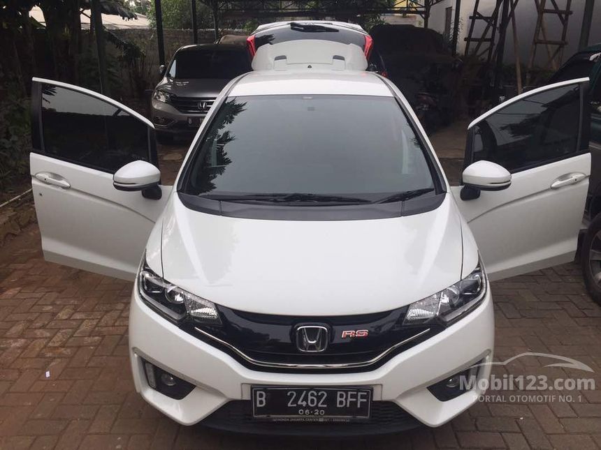 Jual Mobil Honda Jazz 2015 RS 1.5 di DKI Jakarta Automatic 