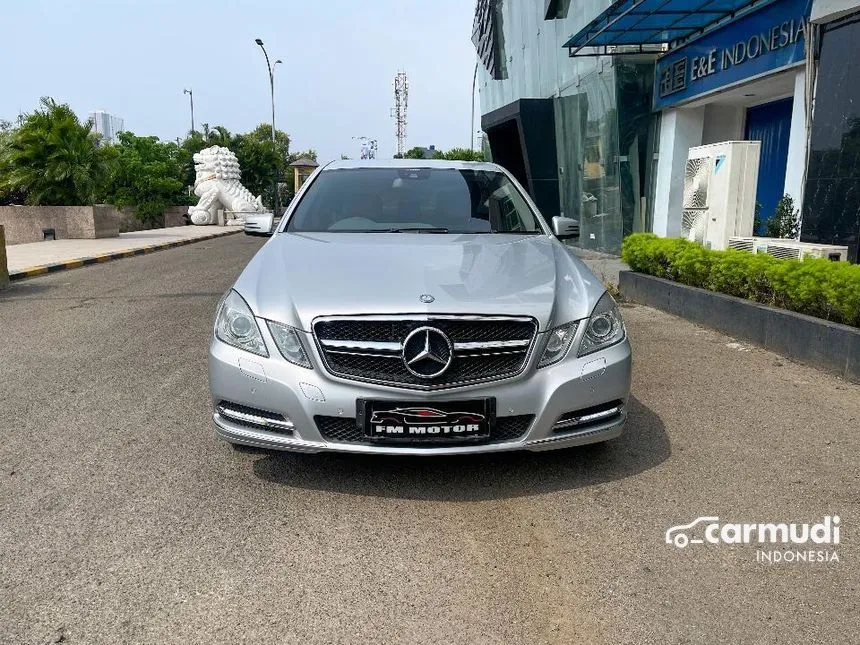 2010 Mercedes-Benz E300 Elegance Sedan