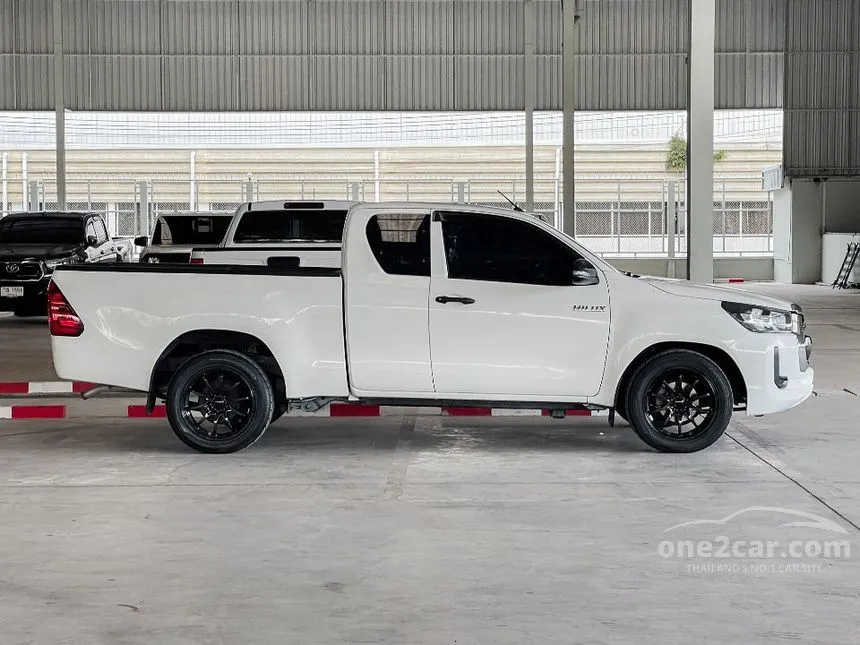 2022 Toyota HILUX REVO Z Edition Entry Smart Cab Pickup