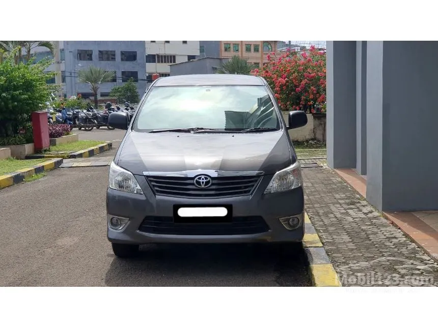 Jual Mobil Toyota Kijang Innova 2014 J 2.0 di DKI Jakarta Manual MPV Abu