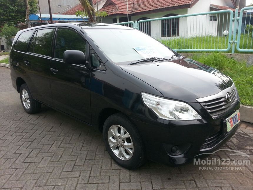 Jual Mobil Toyota Kijang Innova 2013 J 2.0 di Jawa Timur 