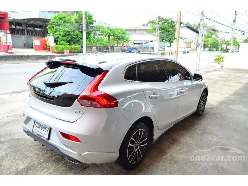 2018 Volvo V40 T4 Wagon