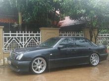 1997 Mercedes-Benz E230 2.3 W210 Sedan