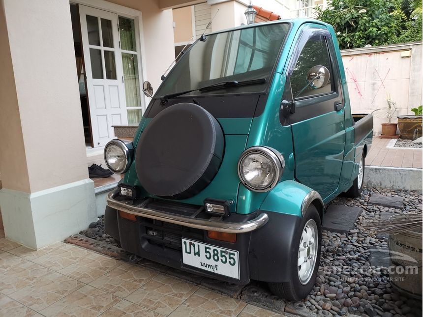 Daihatsu midget 1