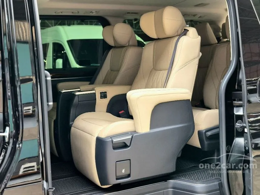 2020 Toyota Majesty Premium Van