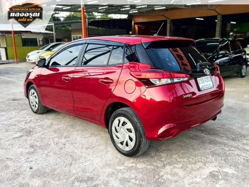 2022 Toyota YARIS Entry Hatchback