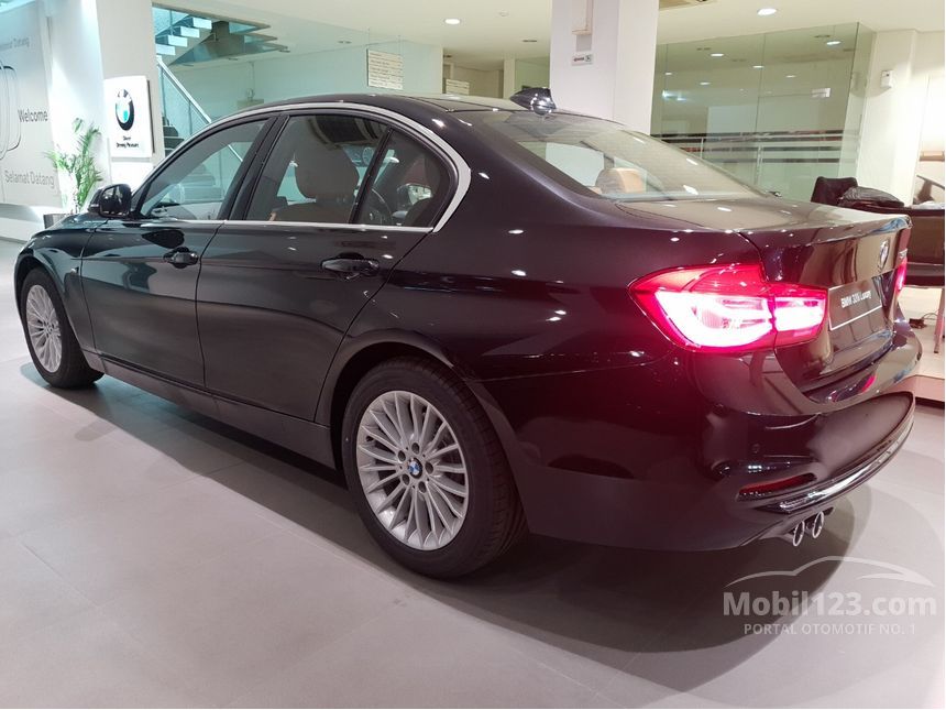 Jual Mobil  BMW  320i 2021 Sport 2 0 di  DKI Jakarta  