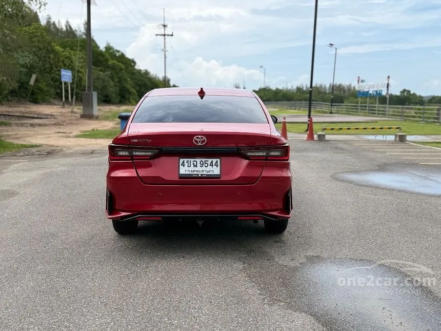 2023 Toyota Yaris Ativ Premium Luxury Sedan