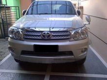 DIJUAL CEPAT Toyota Fortuner 2.5 G SUV MATIC DIESEL 2009