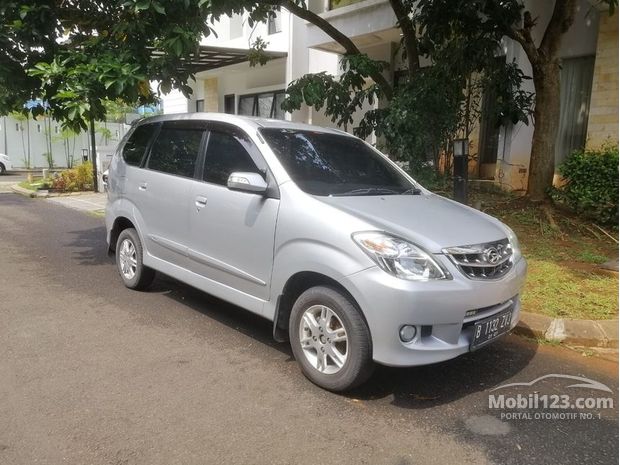 Daihatsu Xenia Mobil bekas dijual di Tangerang Banten 