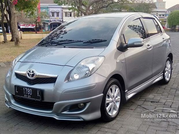  Toyota Yaris Mobil Bekas Baru dijual di Jember Jawa-timur Indonesia 