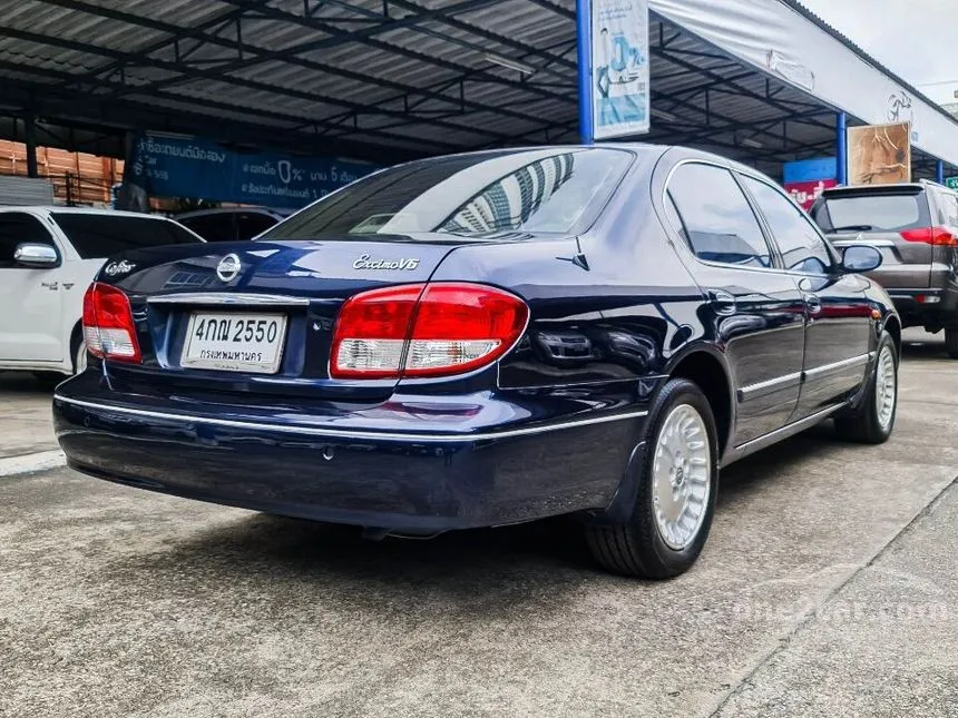 2002 Nissan CEFIRO Executive Sedan