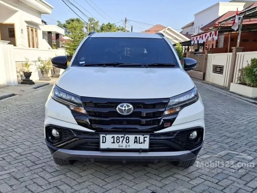 Jual Mobil Toyota Rush 2024 S GR Sport 1.5 di Kalimantan Selatan Automatic SUV Putih Rp 285.000.000