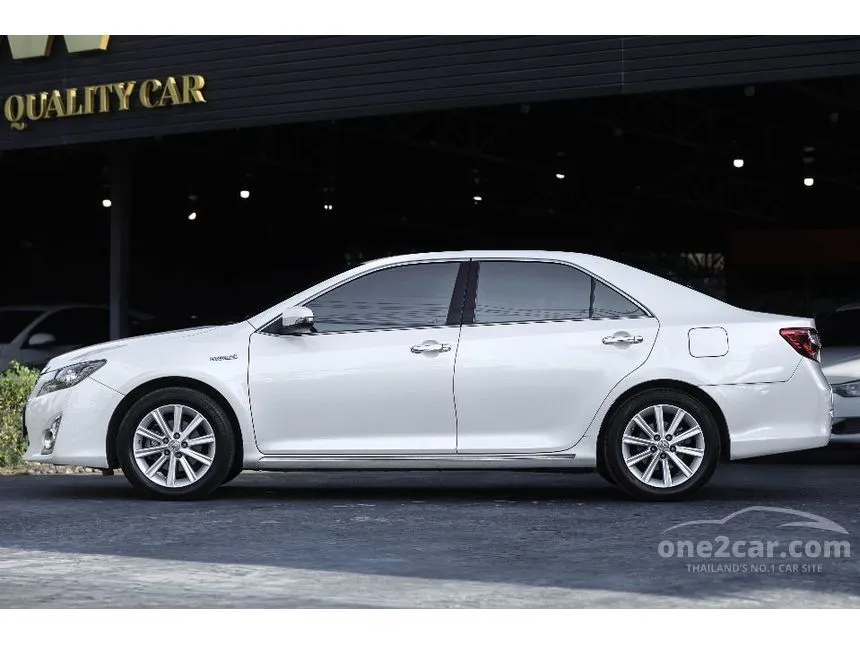 2012 Toyota CAMRY Hybrid DVD Sedan
