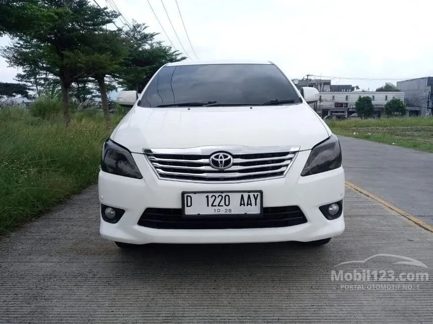2013 Toyota Kijang Innova V MPV