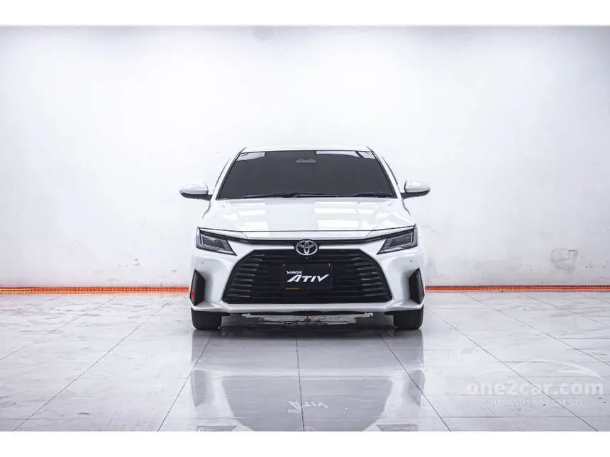 2023 Toyota Yaris Ativ Premium Sedan