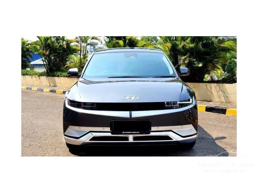 Jual Mobil Hyundai IONIQ 5 2023 Long Range Signature di Banten Automatic Wagon Hitam Rp 700.000.000