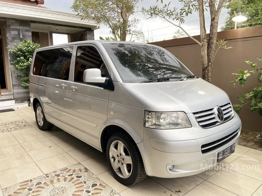 Jual Mobil Volkswagen Caravelle 2005 TDI 2.5 di Yogyakarta Automatic Van Silver Rp 186.000.000