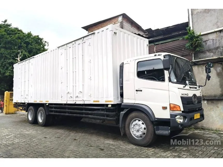 2022 Hino Ranger FL 260 JW Truck