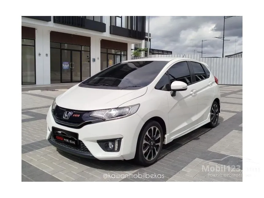 Jual Mobil Honda Jazz 2017 RS 1.5 di DKI Jakarta Automatic Hatchback Putih Rp 197.000.000