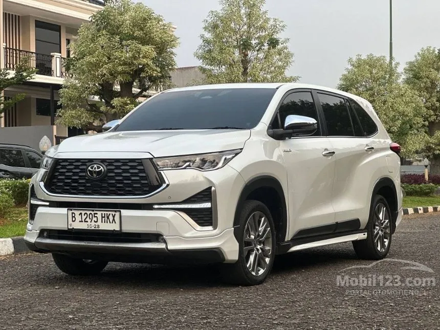 2023 Toyota Kijang Innova Zenix Q HV TSS ( Premium Color) MPV